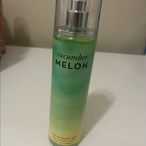 Bath & body works cucumber melon body splash. 8 fl oz /236 ml
